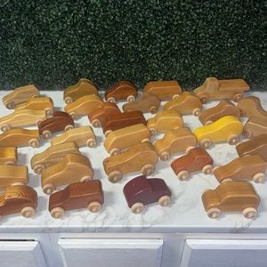 LOT OF 34 HANDMADE / HANDCRAFTED WOODEN CARS
